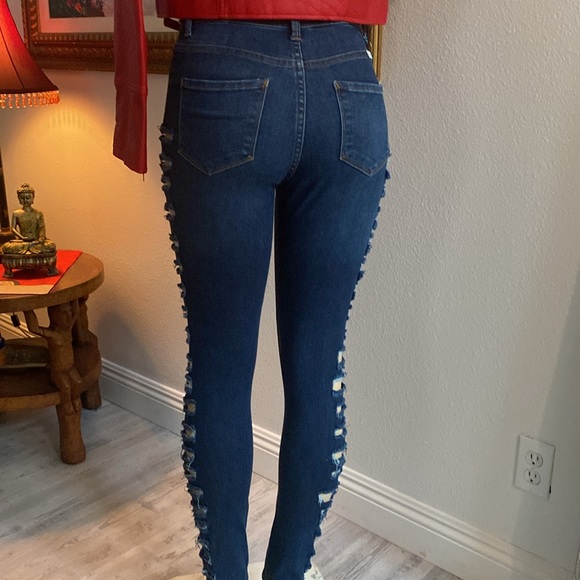 🔹🔹AP BLUE HIGH WAISTED DARK BLUE CUT-OUT JEANS - Picture 3 of 4